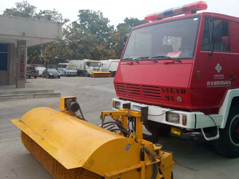 西安咸阳国际机场消防车带滚刷案例